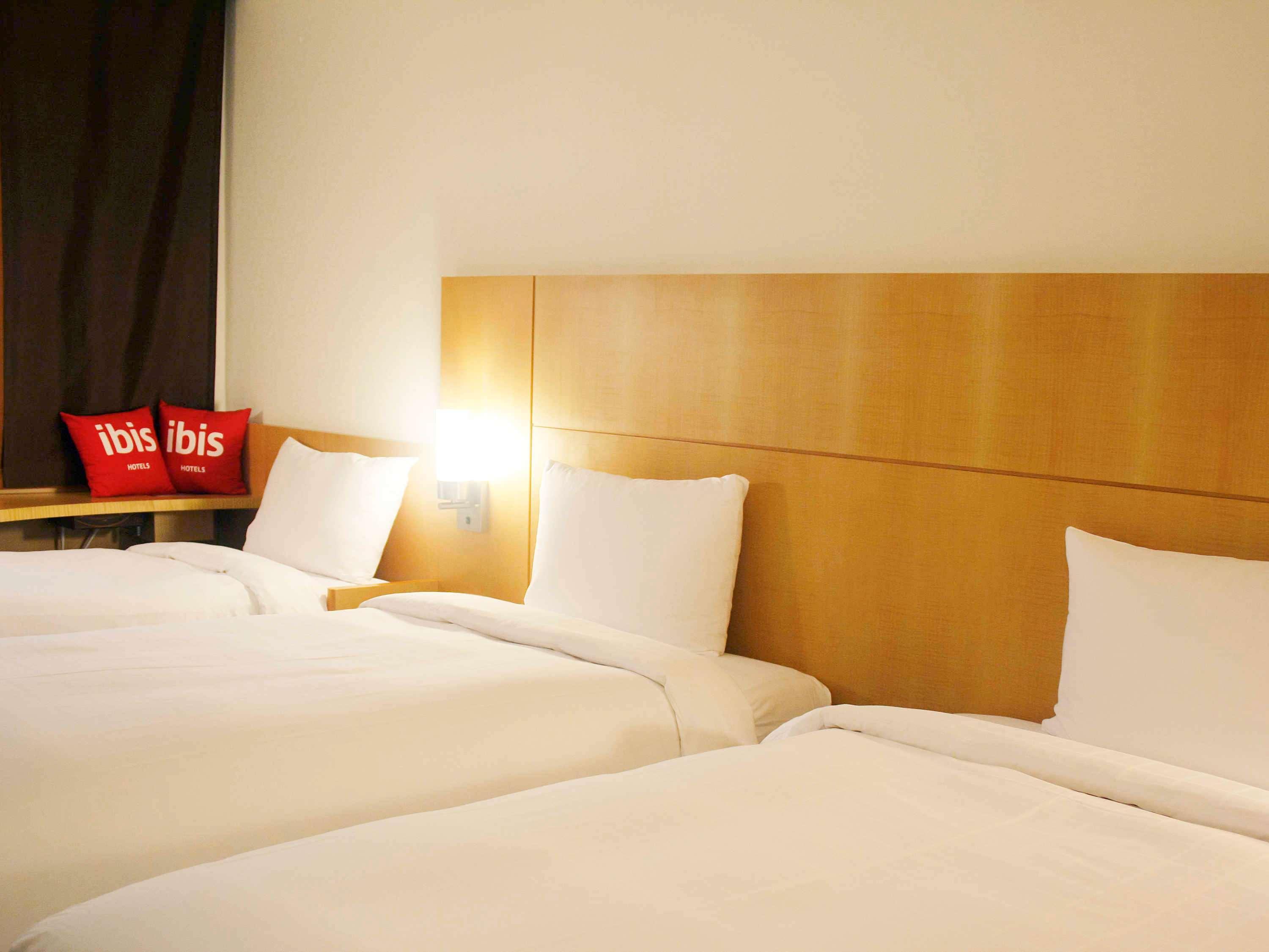 โรงแรมไอบิสแอมบาสเดอร์โซลอินซาดอง 4*